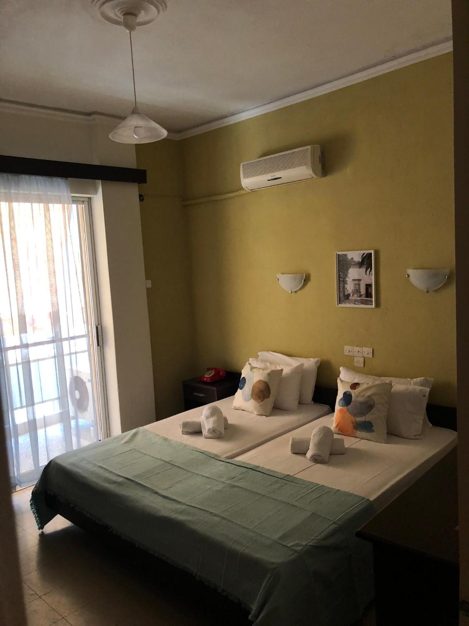 Kekrops Hotel 루트라 에디프수 외부 사진